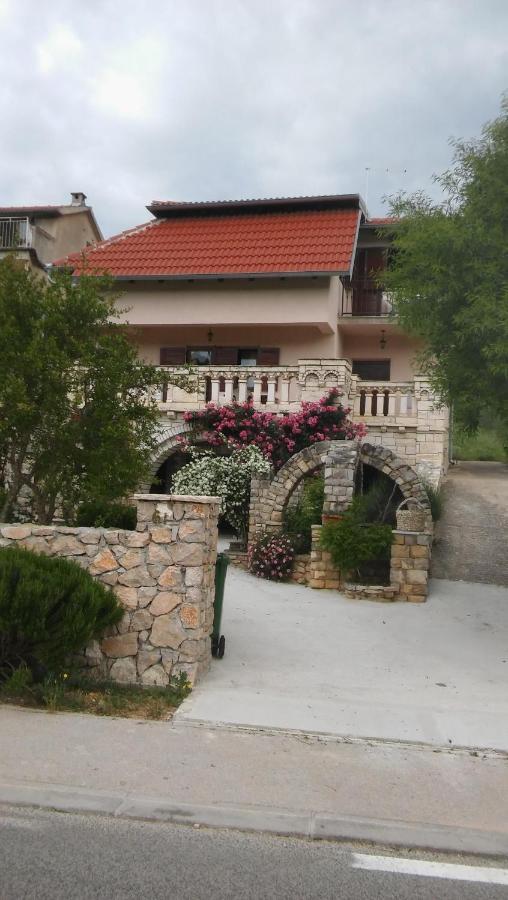 Ruza Appartement Skradin Buitenkant foto
