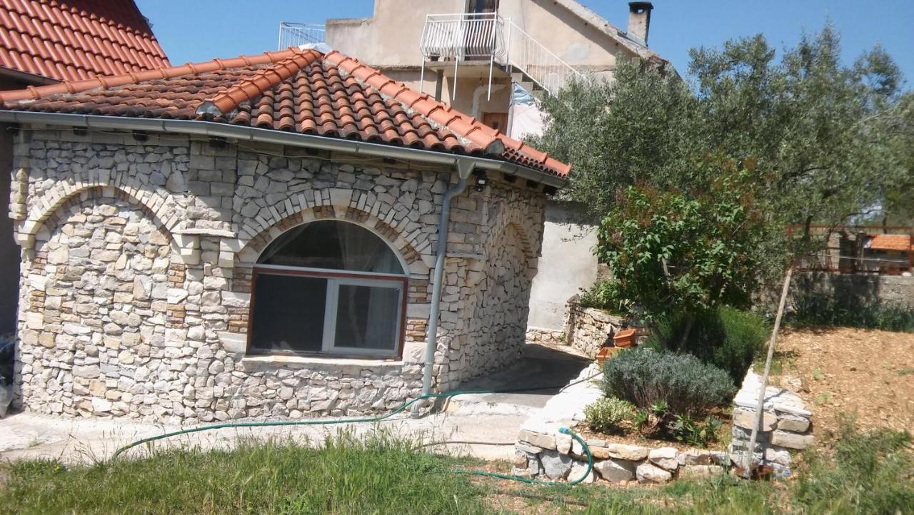 Ruza Appartement Skradin Buitenkant foto