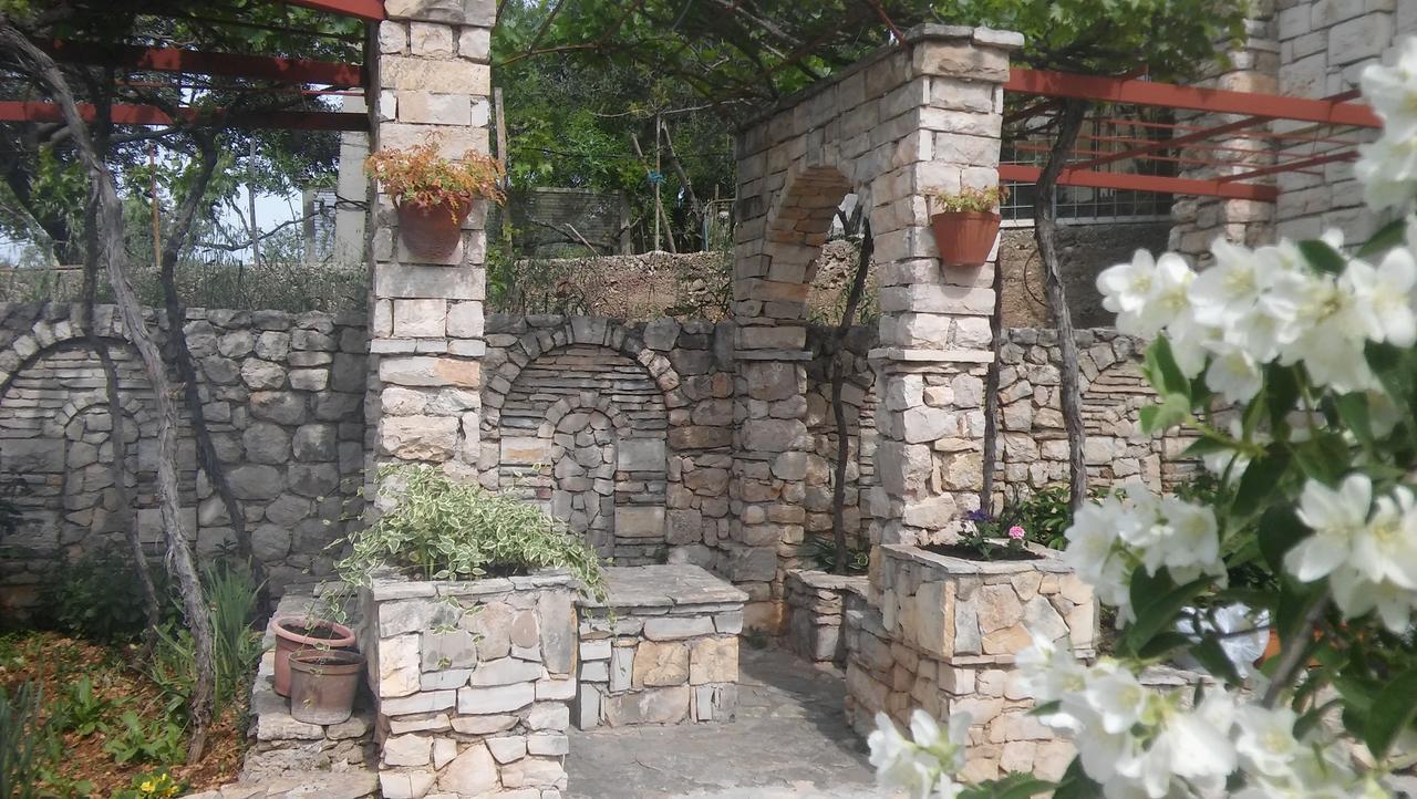 Ruza Appartement Skradin Buitenkant foto