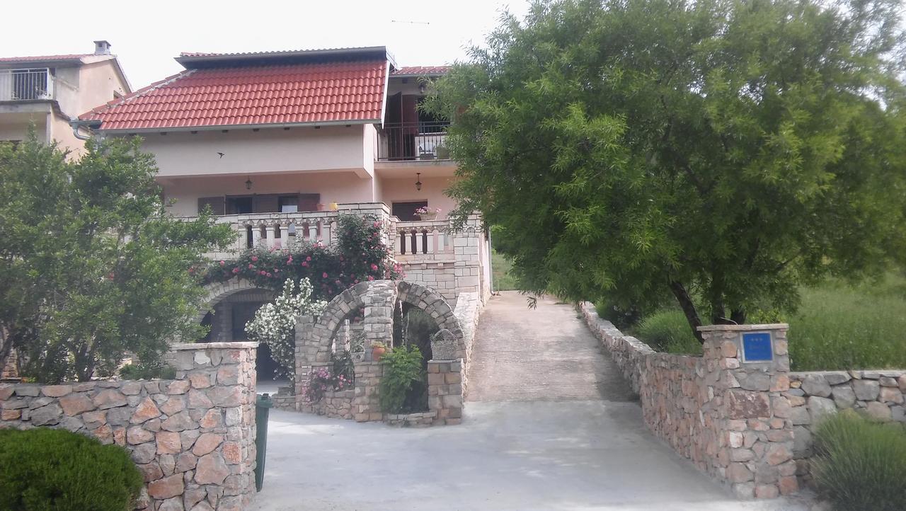 Ruza Appartement Skradin Buitenkant foto